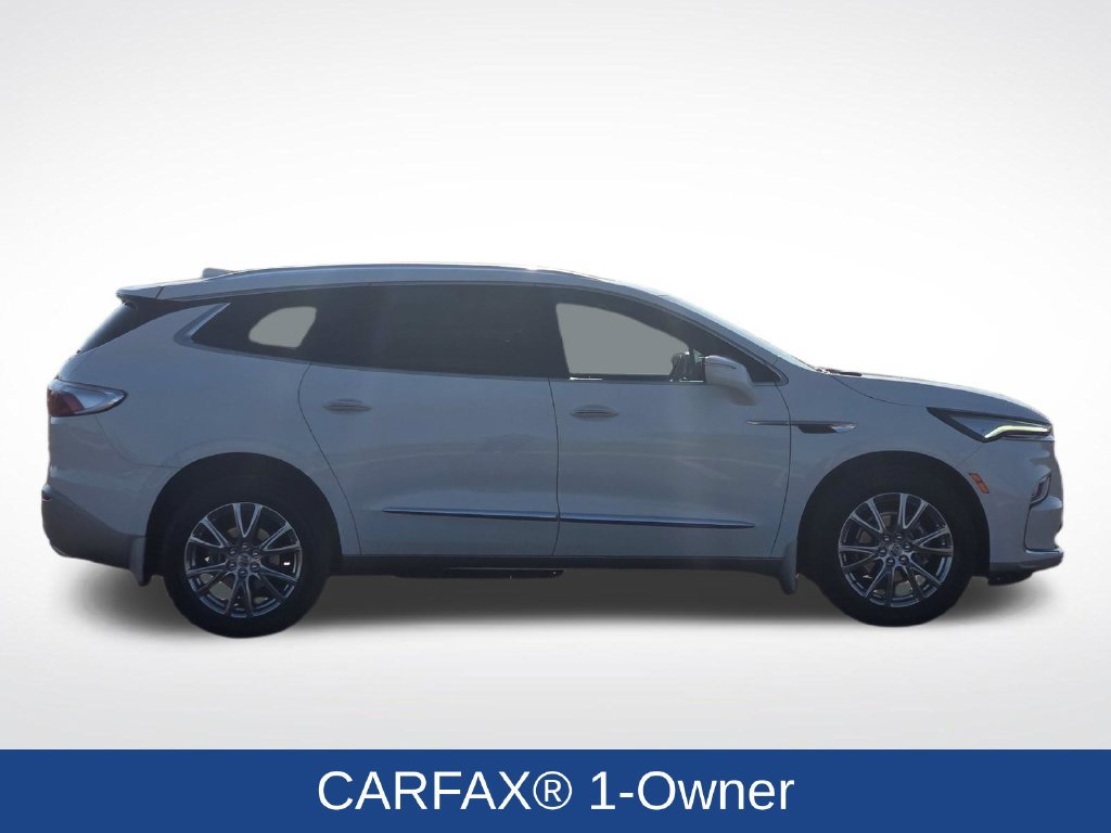Used 2023 Buick Enclave Essence w/ Experience Buick Package AWD/4WD image 2