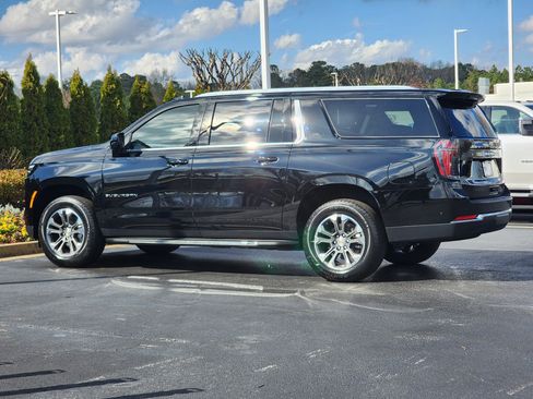 New 2026 Chevrolet Suburban LS image 9