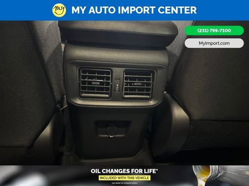 Used 2025 Toyota RAV4 LE AWD/4WD image 26