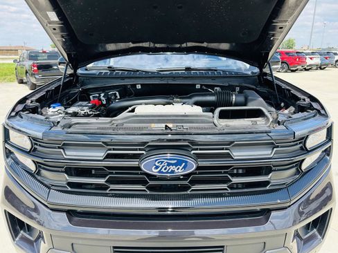 Used 2025 Ford Expedition Active AWD/4WD image 52