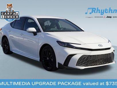 Used 2025 Toyota Camry SE w/ Multimedia Upgrade Package