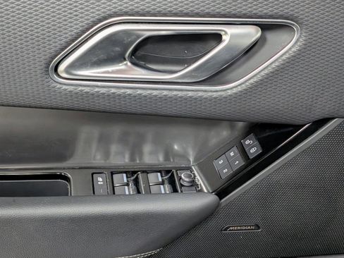Used 2018 Land Rover Range Rover Velar S AWD/4WD image 7