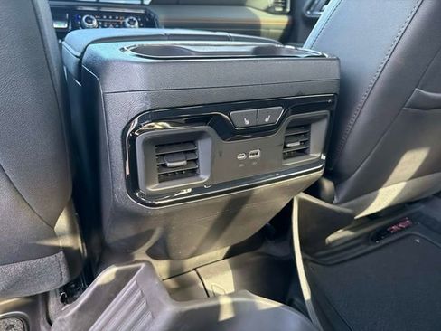 Used 2024 GMC Sierra 1500 AT4 w/ Technology Package AWD/4WD image 16