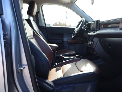 Used 2023 Ford Maverick Lariat w/ Lariat Luxury Package image 13