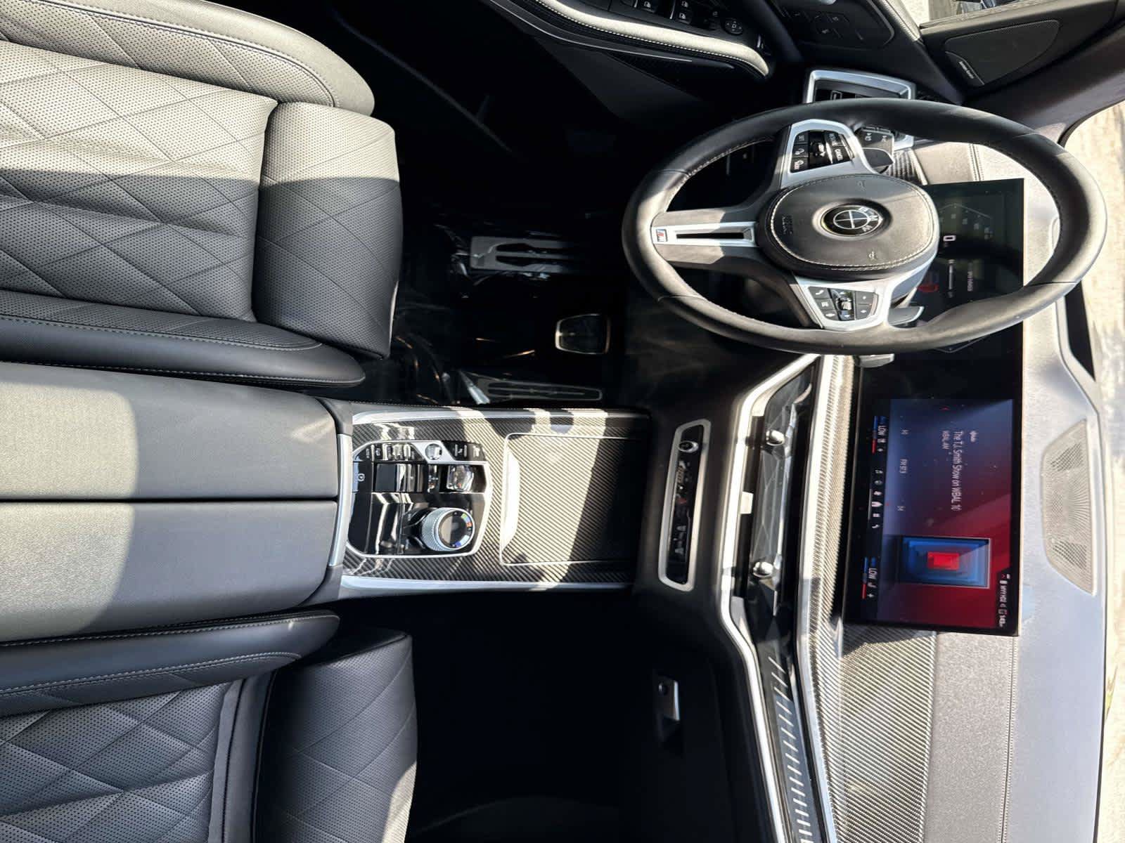 Used 2025 BMW X5 M60i AWD/4WD image 17