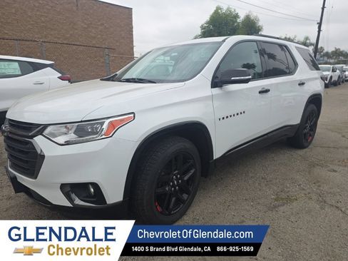Used 2019 Chevrolet Traverse Premier w/ Redline Edition FWD image 2