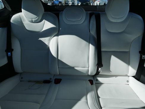 Used 2023 Tesla Model S image 13