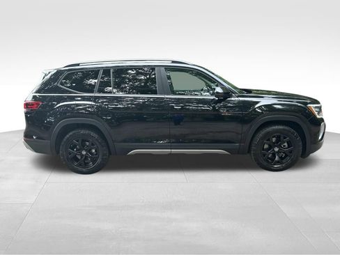 Used 2024 Volkswagen Atlas Peak Edition SE AWD/4WD image 6