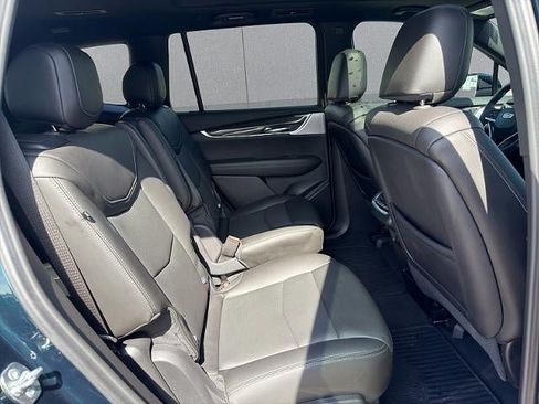 Certified 2024 Cadillac XT6 Sport w/ Technology Package AWD/4WD image 18
