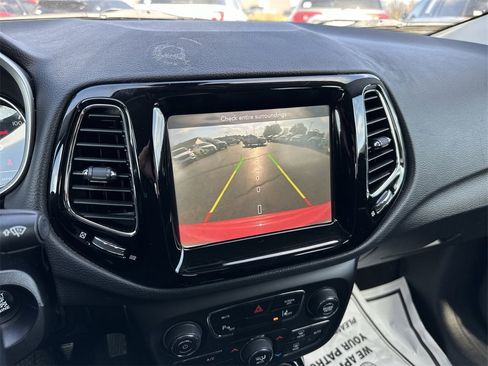 Used 2021 Jeep Compass Limited image 17