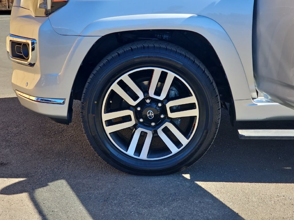 Used 2022 Toyota 4Runner Limited AWD/4WD image 36