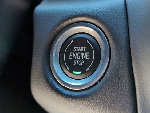 Used 2021 Chevrolet Tahoe Z71 w/ Rear Media and Nav Package image 21