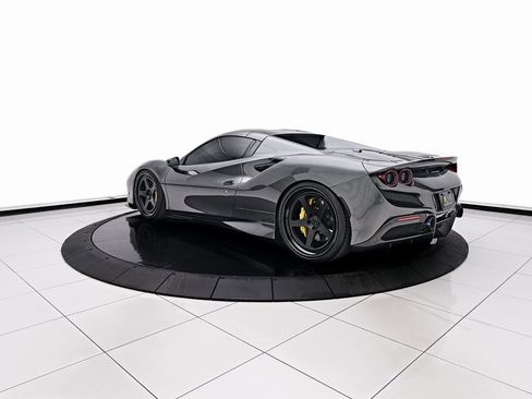 Used 2022 Ferrari F8 Tributo image 8