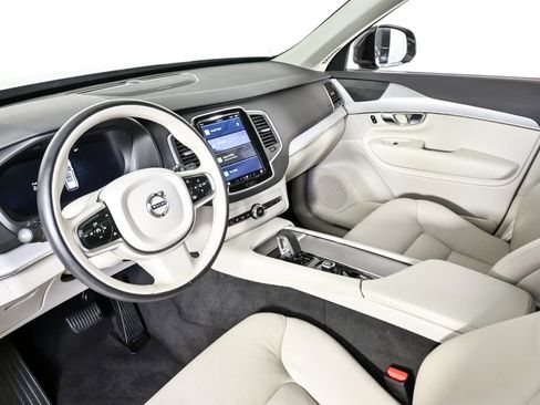 Certified 2023 Volvo XC90 B5 Core image 6