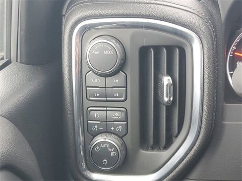 Certified 2020 Chevrolet Silverado 1500 LT Trail Boss image 18