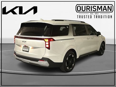 New 2026 Kia Carnival EX FWD image 4
