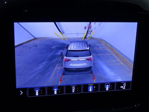 Used 2020 Chevrolet Traverse Premier image 48