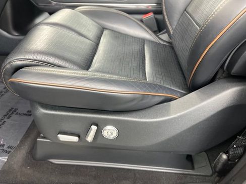 Used 2025 Lincoln Navigator Black Label AWD/4WD image 17