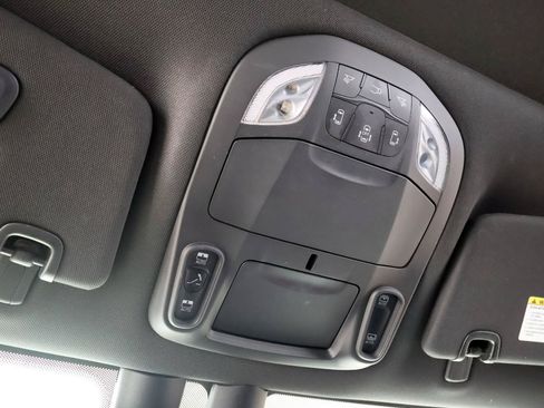 Used 2019 Chrysler Pacifica Touring-L Plus w/ Advanced Safetytec Group FWD image 57