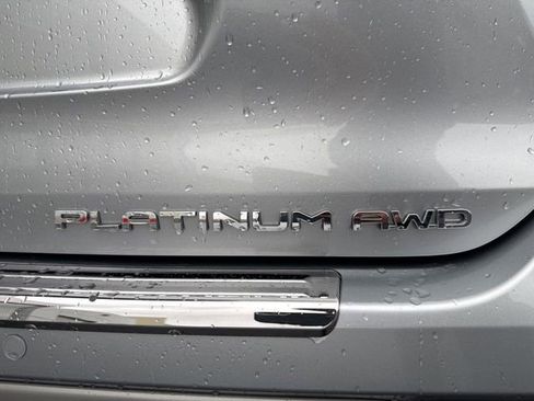 Used 2021 Toyota Highlander Platinum AWD/4WD image 8
