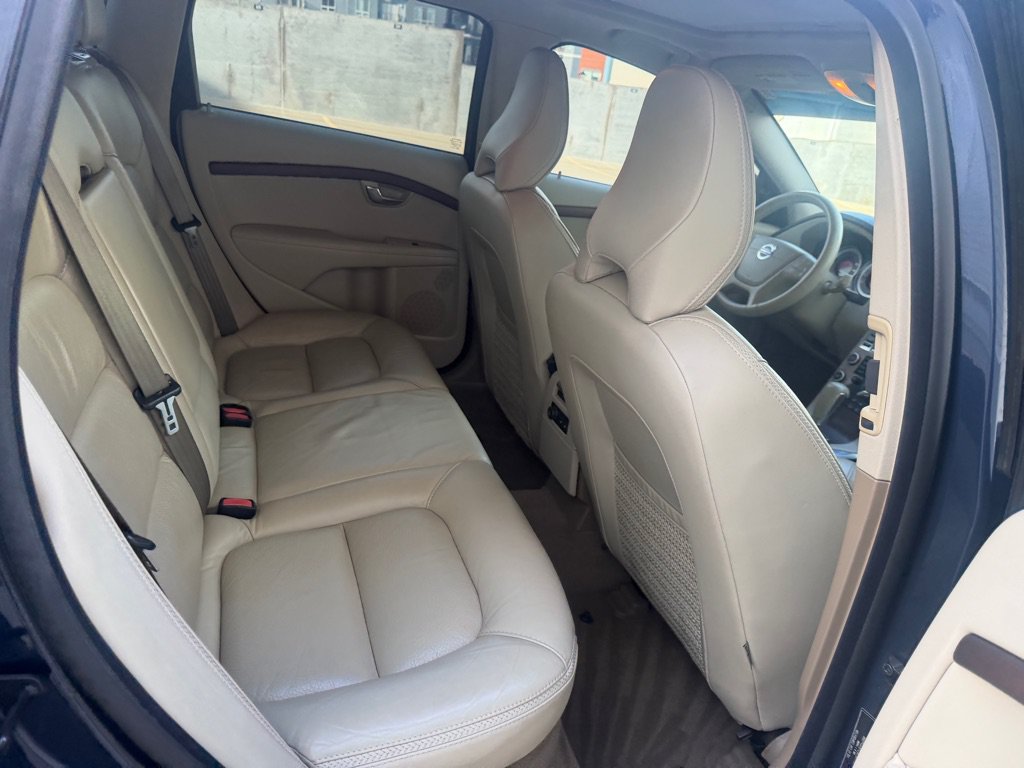 Used 2011 Volvo XC70 3.2 AWD/4WD image 25
