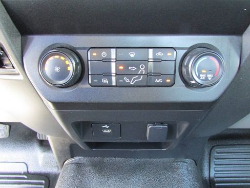 Used 2021 Ford F250 XL w/ Power Equipment Group RWD image 22