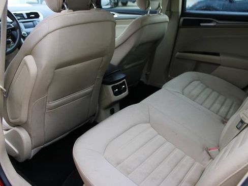 Used 2014 Ford Fusion SE FWD image 20