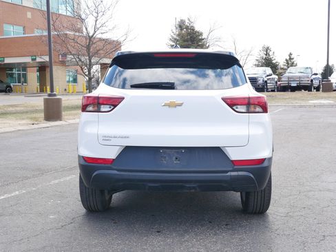 Used 2025 Chevrolet TrailBlazer LS w/ LS Convenience Package image 4