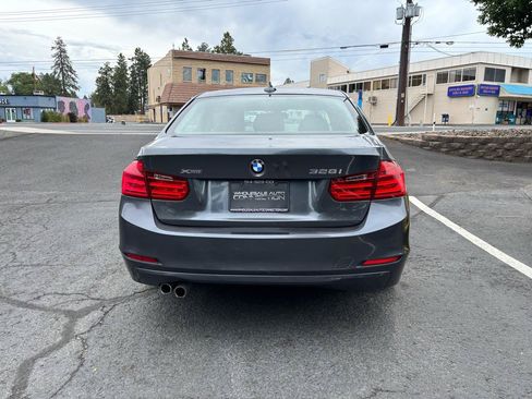 Used 2014 BMW 328i xDrive Sedan AWD/4WD image 4