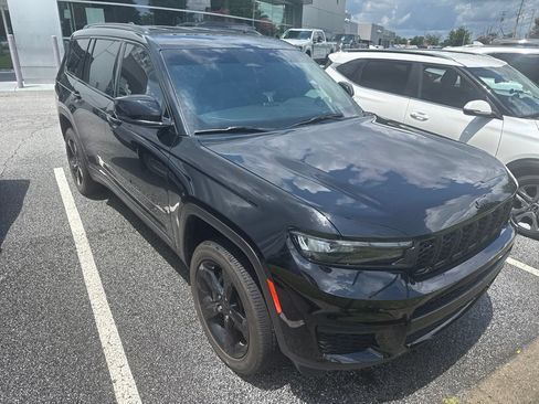 Used 2024 Jeep Grand Cherokee L Laredo AWD/4WD image 4