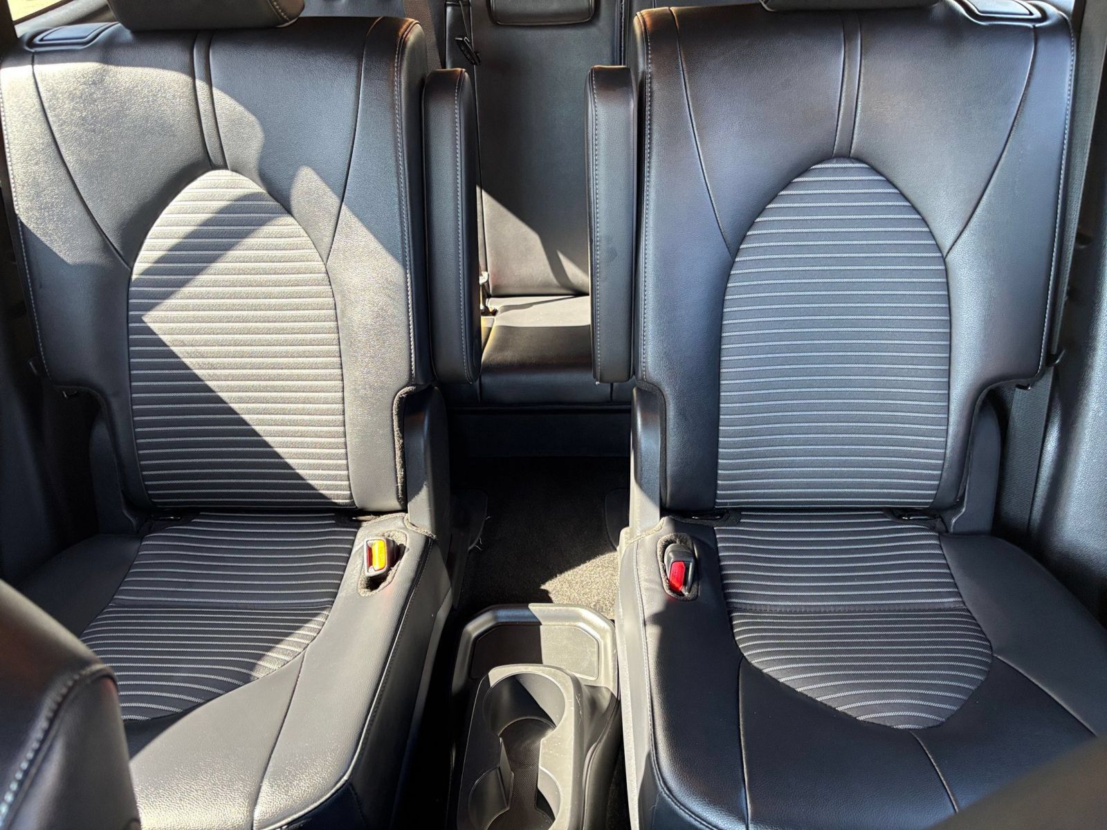 Used 2025 Toyota Highlander XSE AWD/4WD image 40