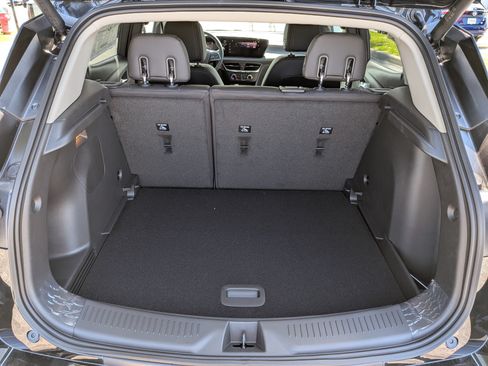 New 2026 Buick Encore GX Preferred AWD/4WD image 17
