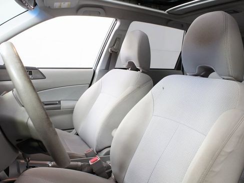 Used 2012 Subaru Forester 2.5X Premium image 10