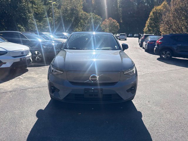 Used 2023 Volvo C40 P8 Recharge Plus w/ Climate Package AWD/4WD image 2