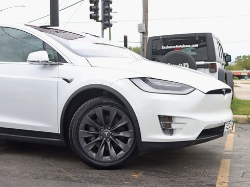 Used 2018 Tesla Model X 100D AWD/4WD image 3
