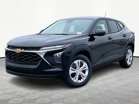 New 2026 Chevrolet Trax LS image 3