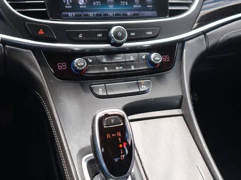 Used 2018 Buick LaCrosse Essence FWD image 20