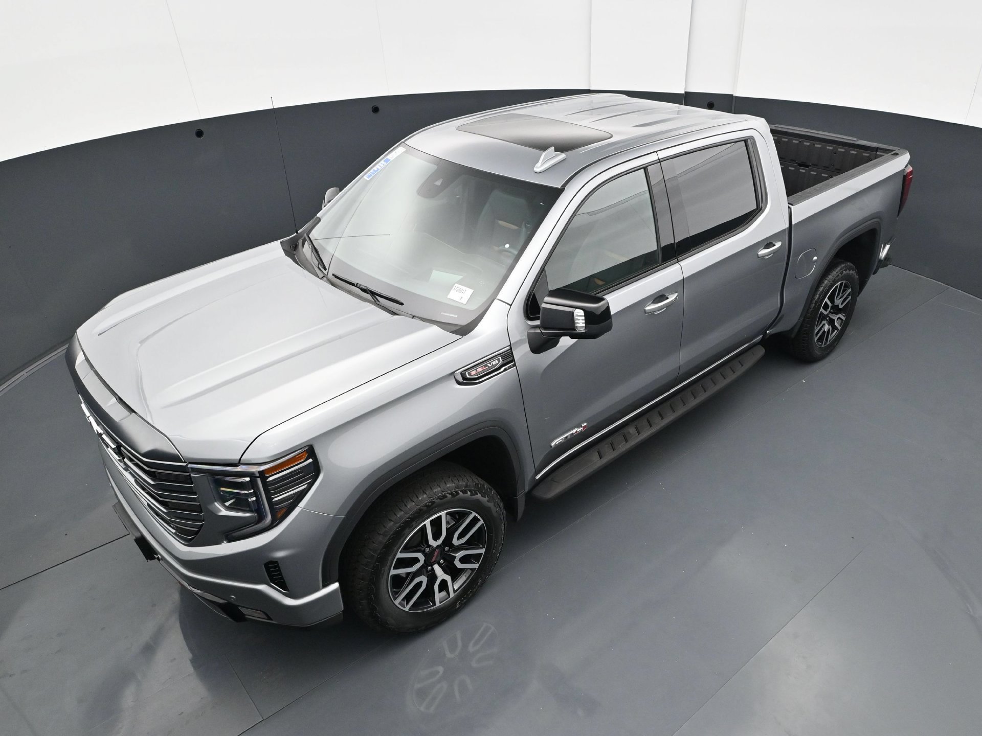 Used 2024 GMC Sierra 1500 AT4 w/ Technology Package AWD/4WD image 39