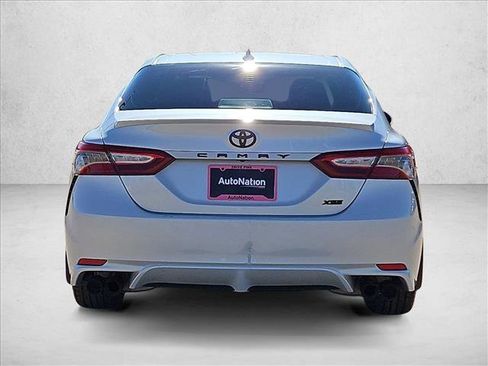 Used 2019 Toyota Camry XSE image 7