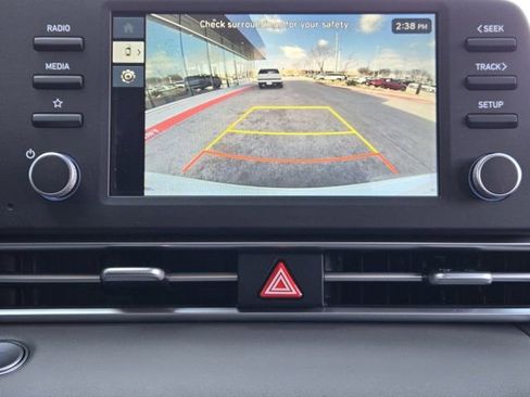 Used 2026 Hyundai Elantra Sport image 13