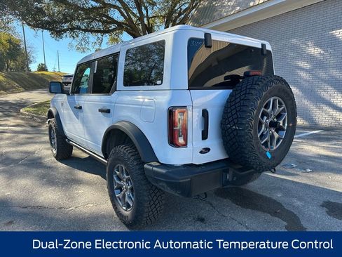 New 2025 Ford Bronco Badlands image 4