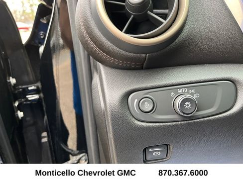 Used 2023 Chevrolet Blazer Premier w/ Enhanced Convenience Package image 29