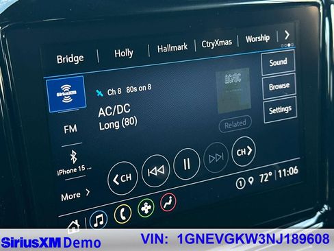 Used 2022 Chevrolet Traverse LT image 32