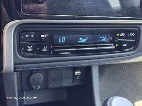 Used 2019 Toyota Corolla SE w/ Carpet Mat Package (TMS) image 23