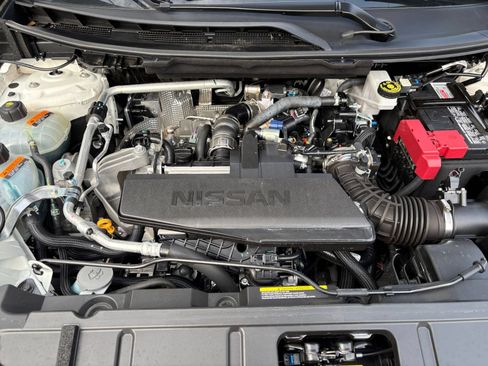 Used 2026 Nissan Rogue SV FWD image 33