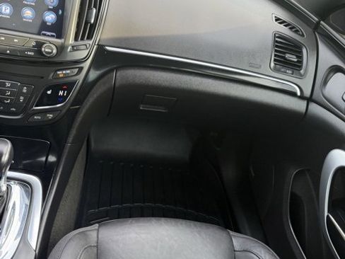 Used 2017 Buick Regal GS w/ Driver Confidence Package #2 image 31