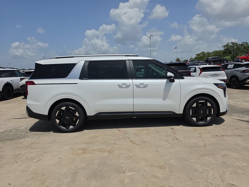 New 2026 Kia Carnival EX FWD image 9