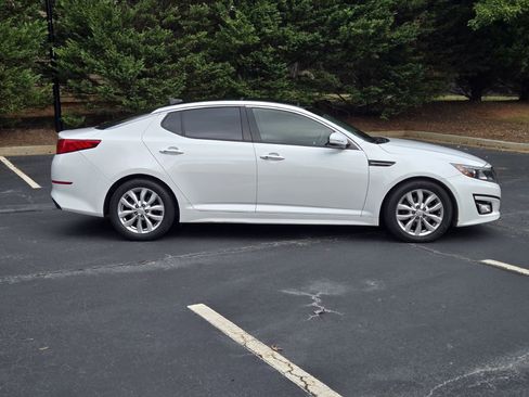 Used 2015 Kia Optima EX w/ EX Premium Package image 4