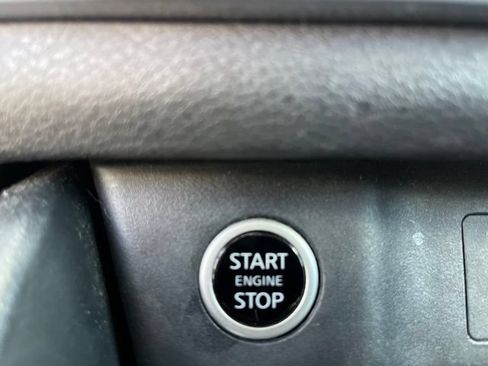 Used 2023 Nissan Rogue SV FWD image 19