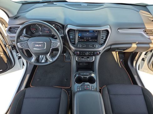 Certified 2023 GMC Acadia AT4 image 9